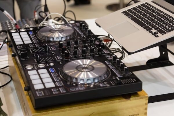 Pioneer CDJ 2000NXS / Digital Record Player