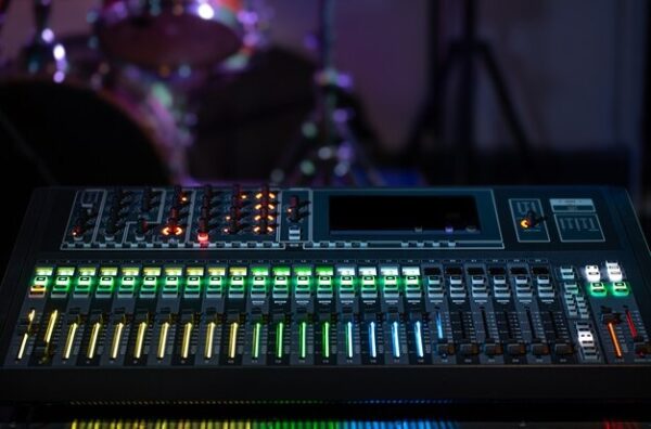 Allen & Heath Xone 92 | 6-Channel Analogue Mixer